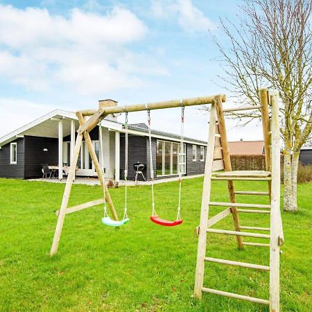 8 Person Holiday Home In Ebeltoft Luaran gambar